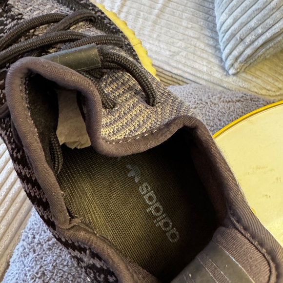 Size 4 - Yeezy 350 V2 Carbon - EU 36 NWOT - Picture 4 of 5